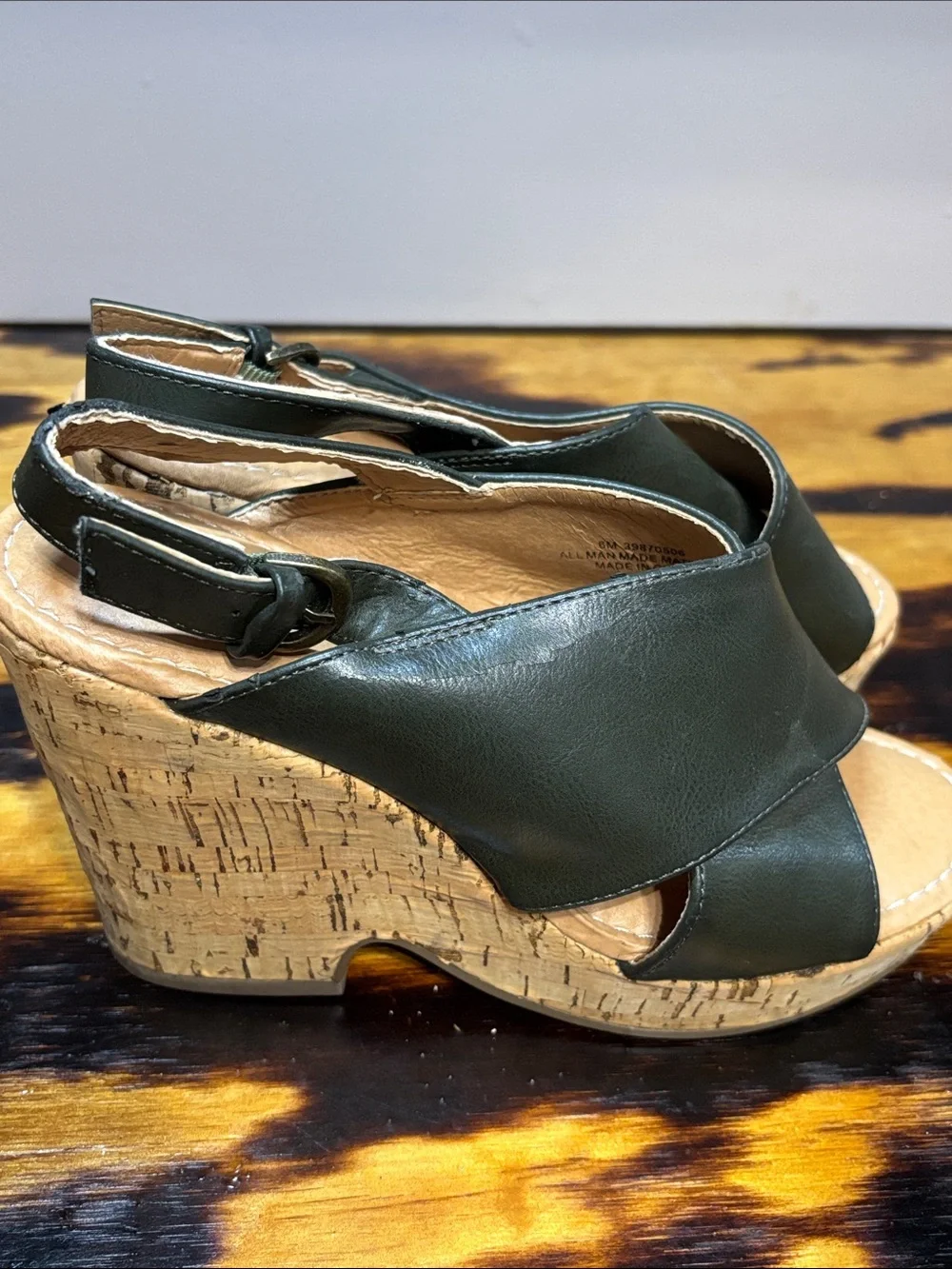 Cato’s Women Wedges/Heels Green and Wood Pattern Size 6